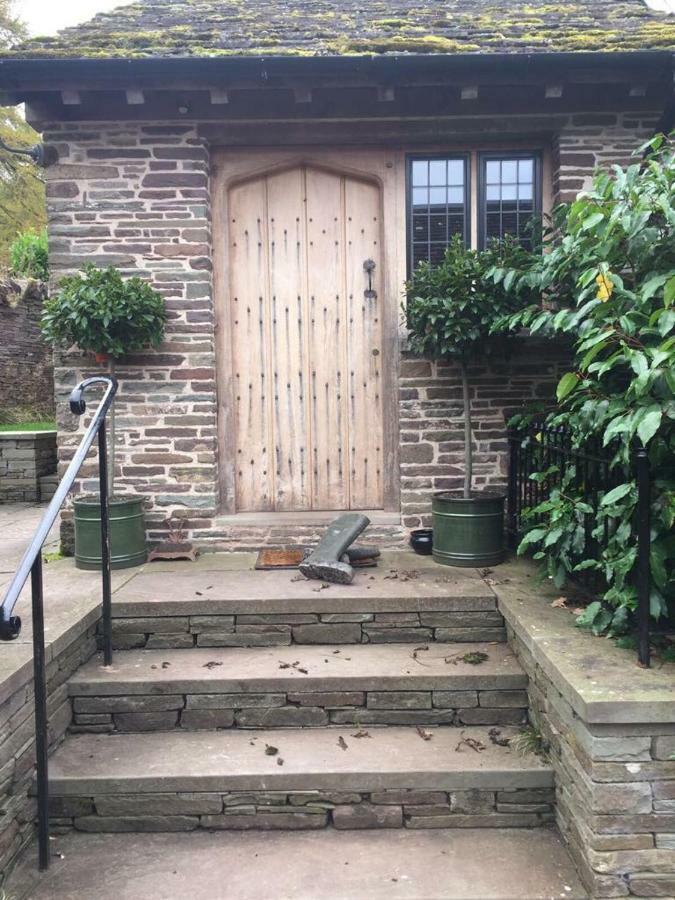 The House In The Hills Villa Velindre  Exterior photo